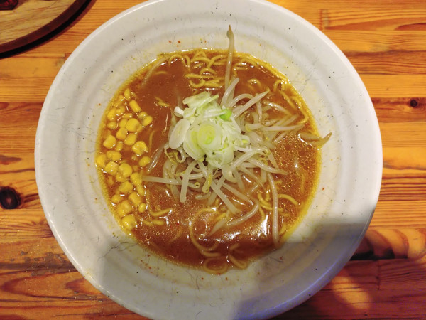 「シンプル味噌らーめん」@旭川らーめん かじべえの写真