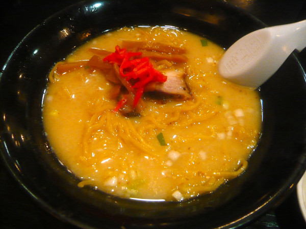 「とんこつラーメン」@日満亭の写真