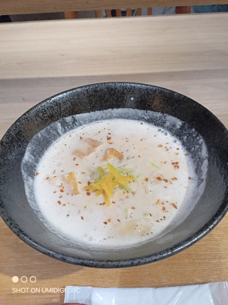 「白味噌パイタンラーメン」@発酵ラーメンizuruの写真