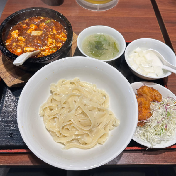「頂天石焼麻婆刀削麺」@陳家私菜 新橋店の写真