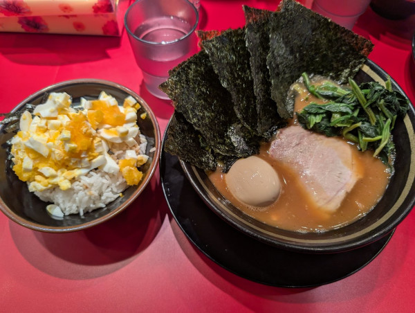 「のりたまラーメン・玉子まぶしご飯」@家系ラーメン 王道乃印 新橋店の写真