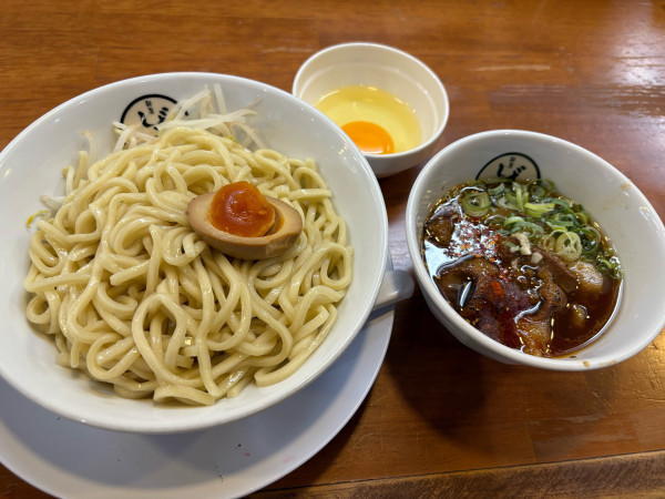 「辛ホルモンつけ麺」@麺屋 しずる 刈谷逢妻店の写真
