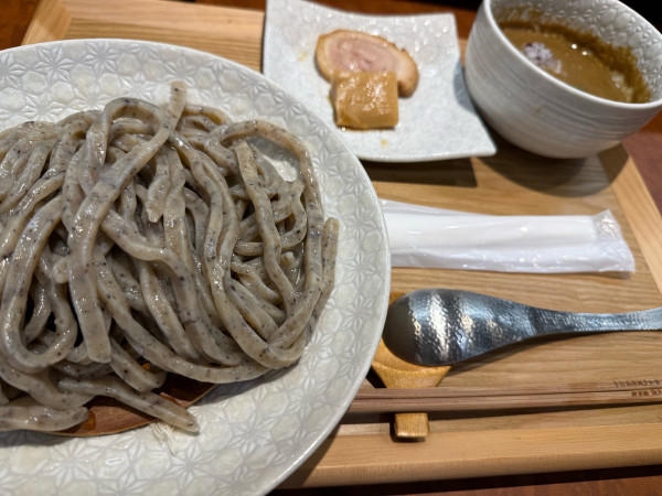 「御影つけめん中」@手打式特級多加水 御影麺 鏑矢の写真