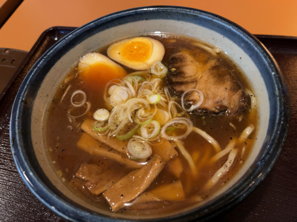 「正油ラーメン990円」@博士ラーメン別館 & Hakase Thaiの写真