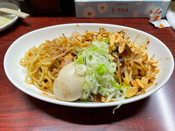 「SNM（背脂ニンニクまぜそば）」@もつ焼き とん将の写真