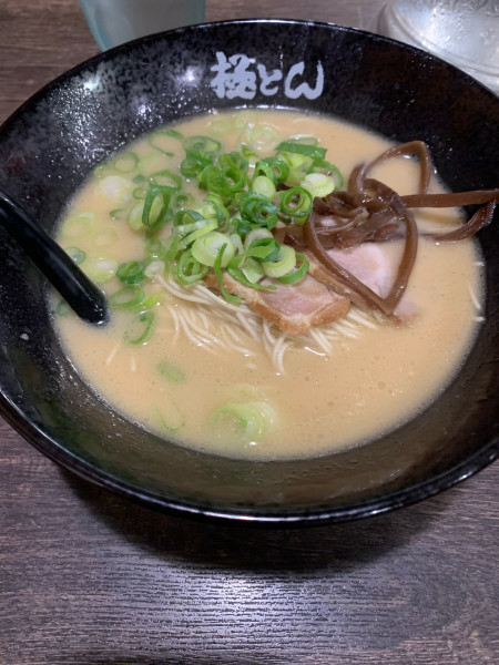 「極とんラーメン」@極とんラーメン 駅前店の写真