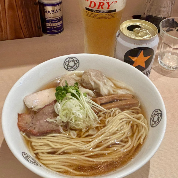 「わんたん中華そば＋生ビール」@TOKYO RAMEN とうかの写真