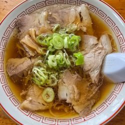 祥秀のちゃん系ラーメン　中華そば　醤油　850円