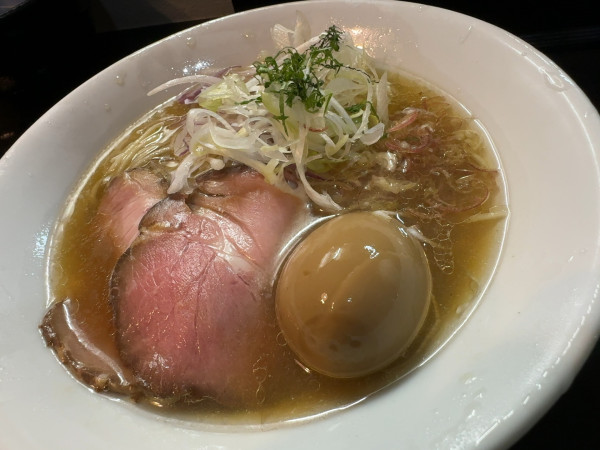 「冷やしそば塩＋冷やし和え玉（醤油）」@麺処 晴の写真