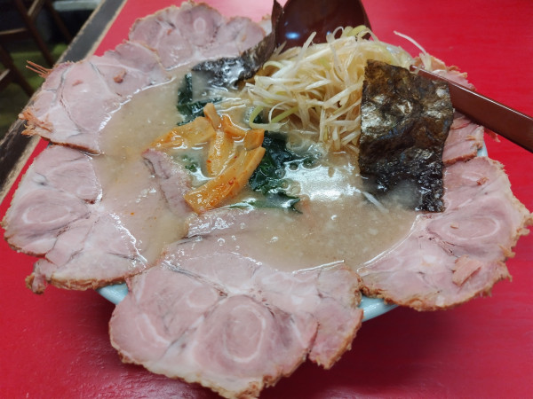 「ネギチャーシューメン　正油」@壱発ラーメン 八王子店の写真