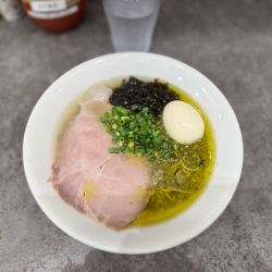 味玉牡蠣塩ラーメン1050円＊オープン特価650円