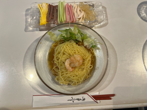 「涼拌麺 ( 元祖冷やし中華 ) 醤油だれ　1,760円」@中国料理 龍亭の写真