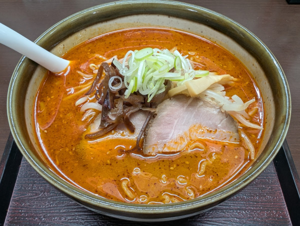 「辛味噌らぁめん」@らぁめんやの写真