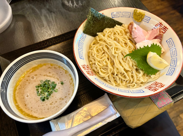 「鶏豚白湯白つけ麺」@まるふじ食堂の写真