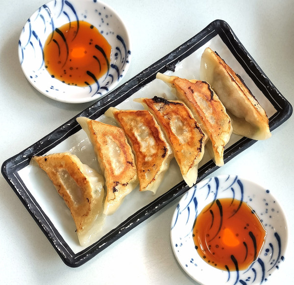 「焼き餃子 380円」@中華料理 美味の写真