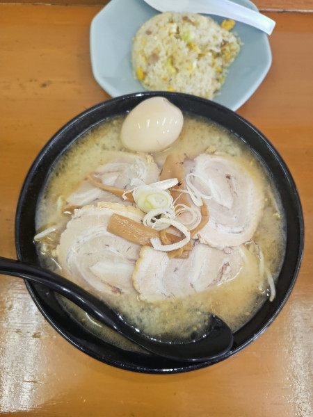 「味噌チャーシューメン+味玉」@手打ちラーメン 鈴音の写真
