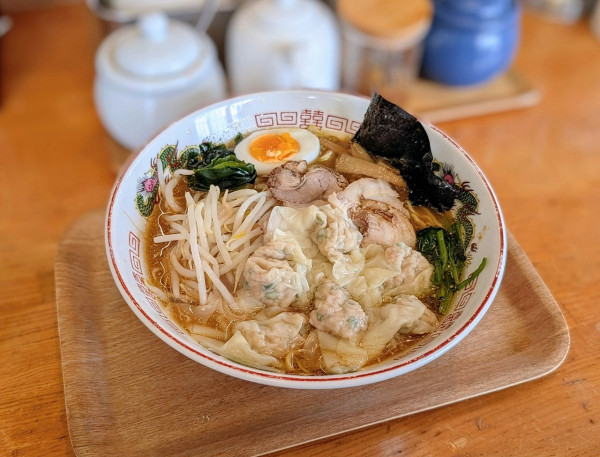 「ワンタンメン(味噌󠄀)」@ラーメンハウスSADAの写真