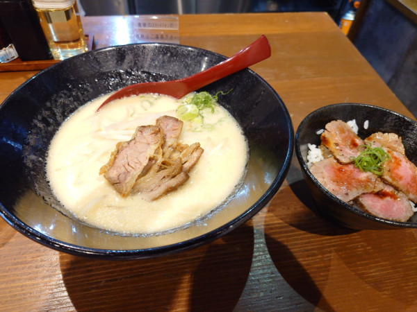 「ラーメン　ローストビーフ丼」@和牛ラーメン 繕の写真