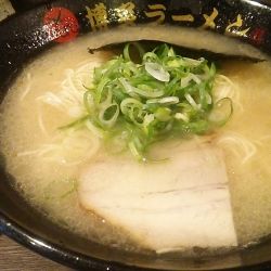 博多ラーメン 800円