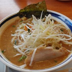 味噌辛ねぎらーめん（1,030円）