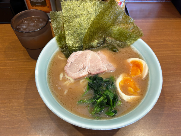 「らーめん」@横浜家系ラーメン 五十三家の写真