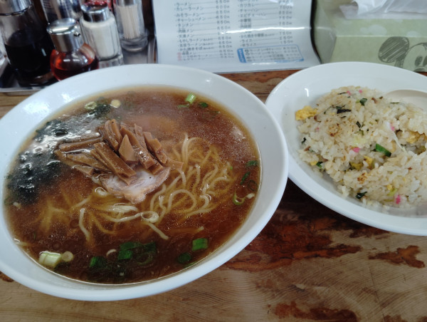 「ラーメン＆チャーハン」@らーめんハウス すいけんの写真