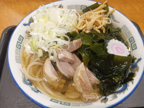 「【期間限定】鳴門わかめ冷かけ（￥940）」@舎鈴 池袋南口店の写真