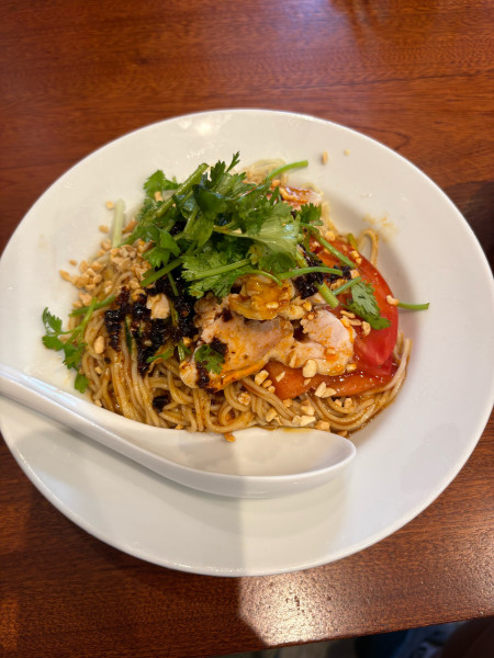 「よだれ鶏の冷やし麺」@らーめん 梶原の写真