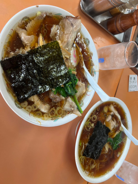 「チャーシュー麺と青島ラーメン」@青島食堂 宮内駅前店の写真