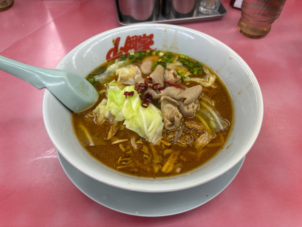 「【限定】スタミナもつ醤油ラーメン + チャーハン + 特製餃子」@ラーメン山岡家 瑞穂店の写真