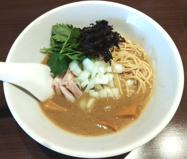 「【限定】蟹味噌濃厚白湯ラーメン ￥1280」@寿製麺よしかわ 坂戸店の写真