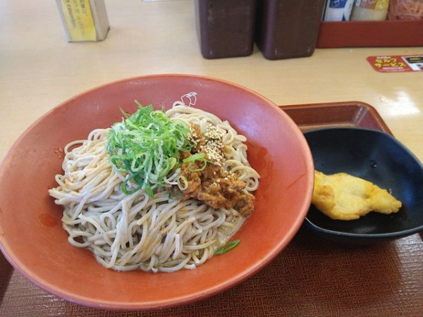 「冷やし坦々そば」@なか卯 京都八条口店の写真