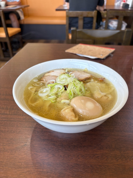 「塩ラーメン、海老ワンタン、味玉」@らーめん 木陰 四街道店の写真
