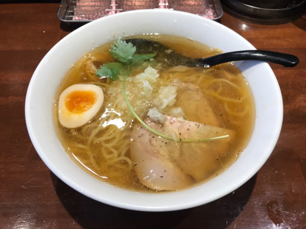 「塩らーめん 850円」@老麺魂の写真