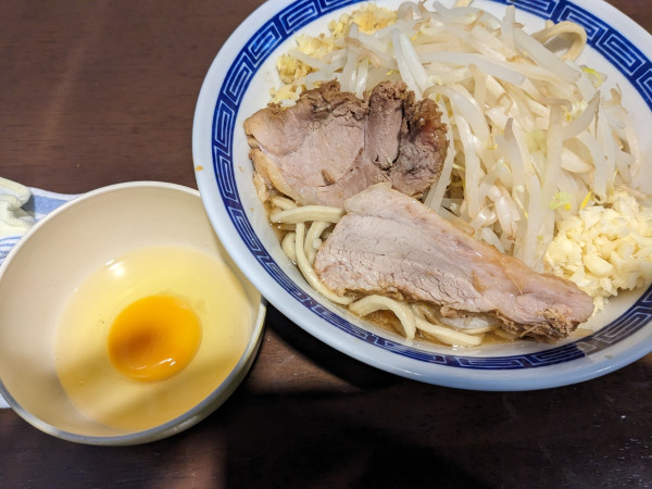 「ラーメン（少なめ）＋生卵＋生姜」@ラーメン ゼンゼンの写真