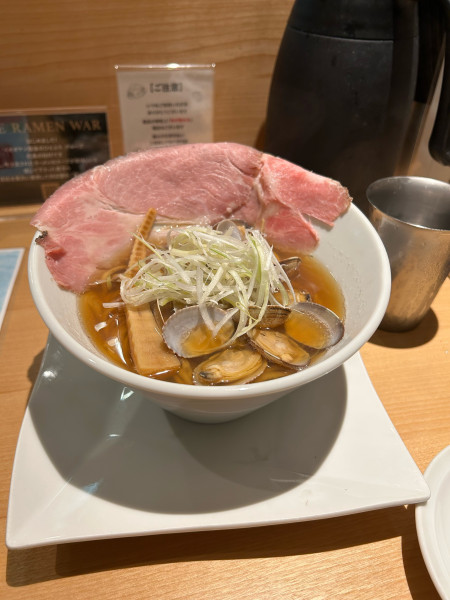 「はまぐりラーメン」@くそオヤジ最後のひとふり 三宮店の写真