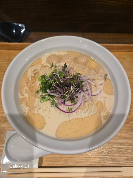 「シャカリキおタツの冷やしホタテソバ(北海道産帆立×金鯵煮干)」@NIBOSHIMANIAの写真