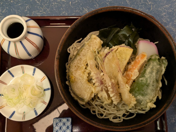 「ひやしたぬき　1100円」@蕎麦処 藤田の写真