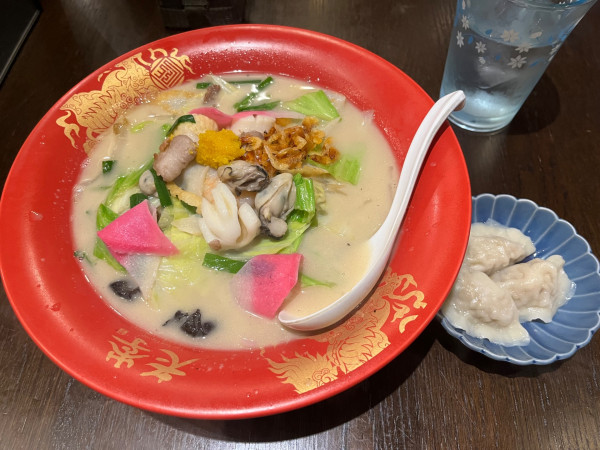 「極上ちゃんぽん＋肉汁水餃」@老李 新地中華街本店の写真