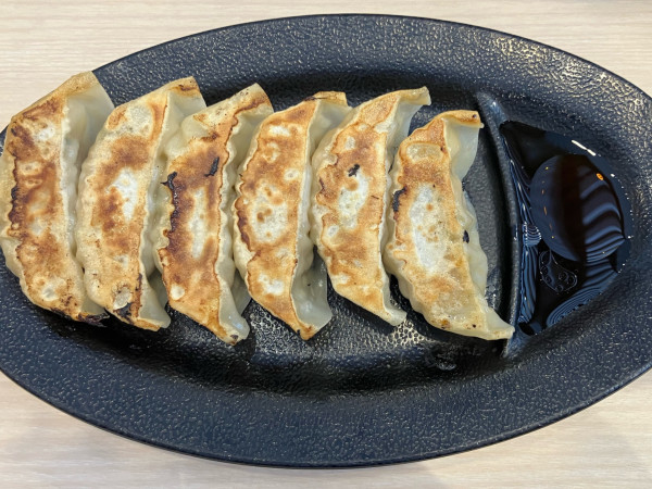 「餃子ｾｯﾄ(黒豚餃子・白ごはん小)330円」@ラーメン横綱 千葉ニュータウン店の写真