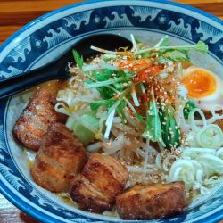 チャーシュー味噌ラーメン（1210円）