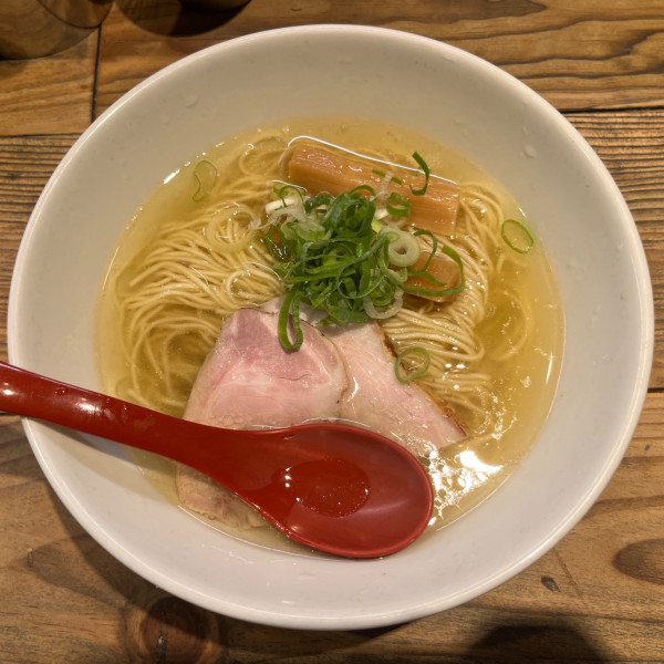 「軍鶏塩ラーメン」@麺屋 翔 西新宿本店の写真