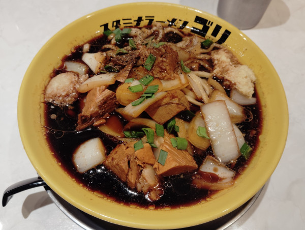 「醤油スタミナラーメン      900円」@スタミナラーメン ゴリの写真