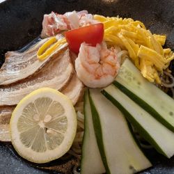 冷やし中華858円