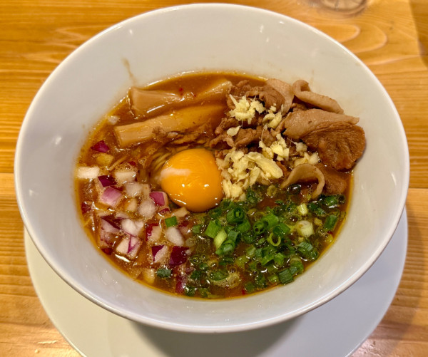 「天然本マグロ醤油らぁ麺1300円」@鯛骨らぁ麺 あぐらの写真
