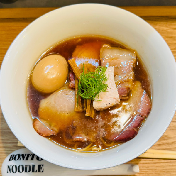 「特上鰹醤油らぁめん」@Bonito Noodle RAIKの写真