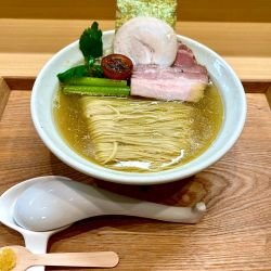 特中華　貝と煮干しの塩