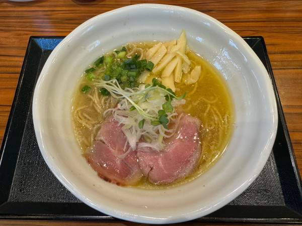 「鶏そば　950円」@鶏そば 新里の写真