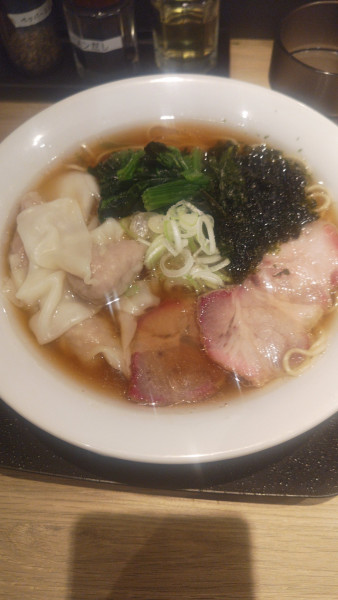 「ワンタンMIXラーメン」@華の雲 by 八雲の写真