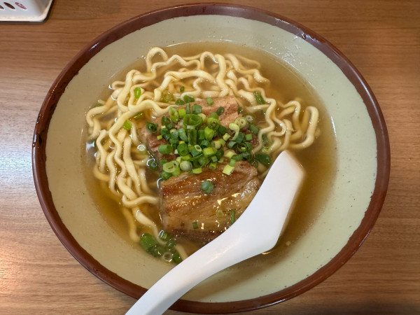 「三枚肉そば　800円」@すばやーの写真